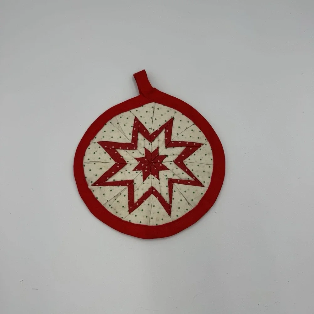 Holiday Folded Star Quilted Christmas Potholder Red‎ Green White